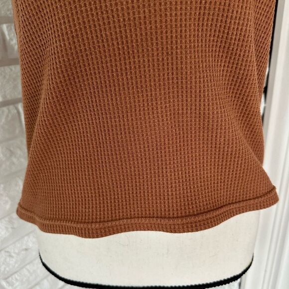 Burnt Orange Tank Top w/ Bow Detail - Picture 2 of 5